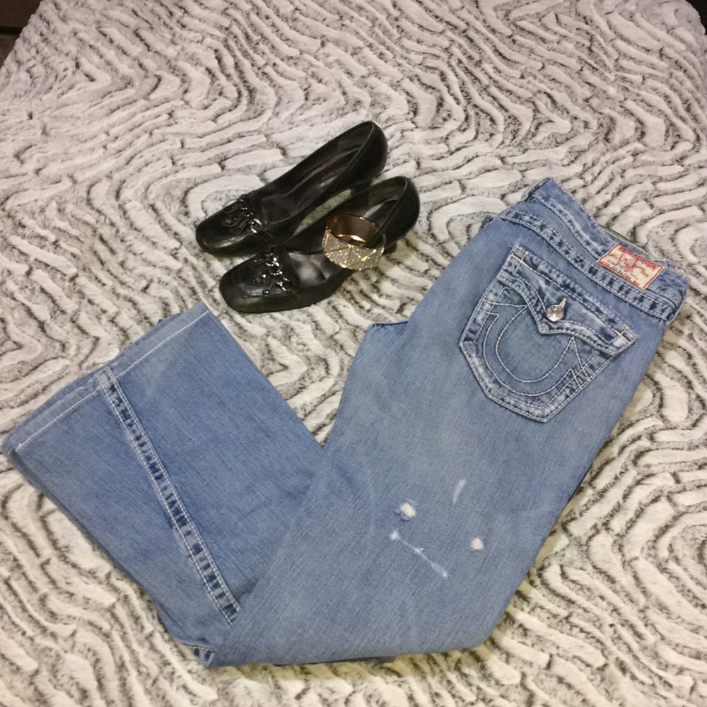 TRUE RELIGION Distressed Jeans